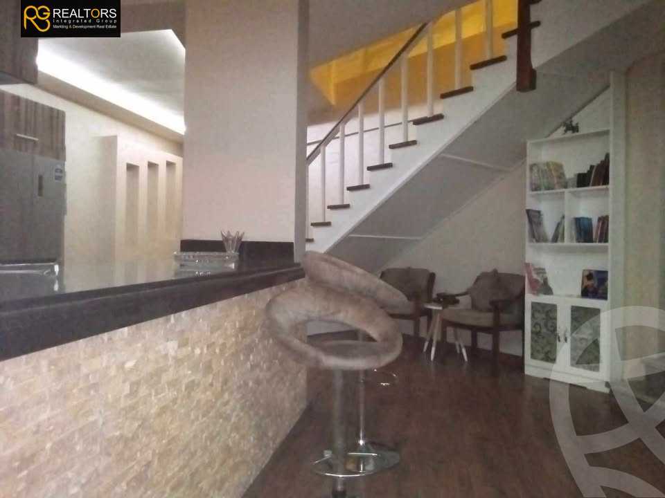 https://aqarmap.com.eg/ar/listing/5594533-for-sale-cairo-el-sheikh-zayed-city-el-hay-elthamen-area-1