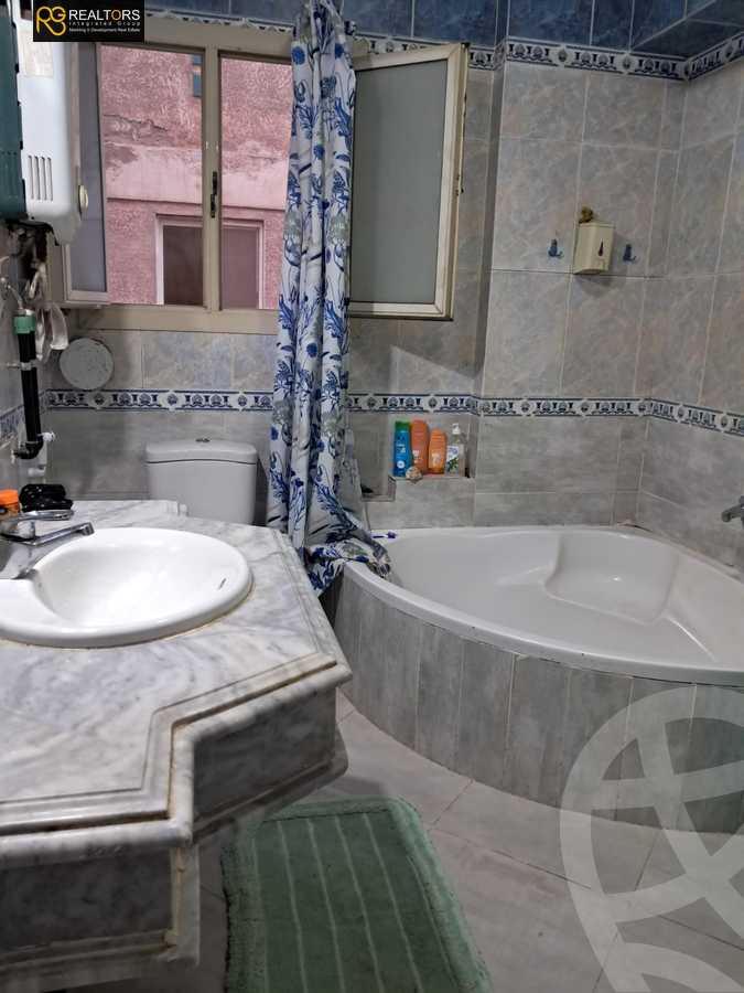 https://aqarmap.com.eg/en/listing/5596209-for-sale-cairo-6th-of-october-el-ahyaa-neighborhood-8th