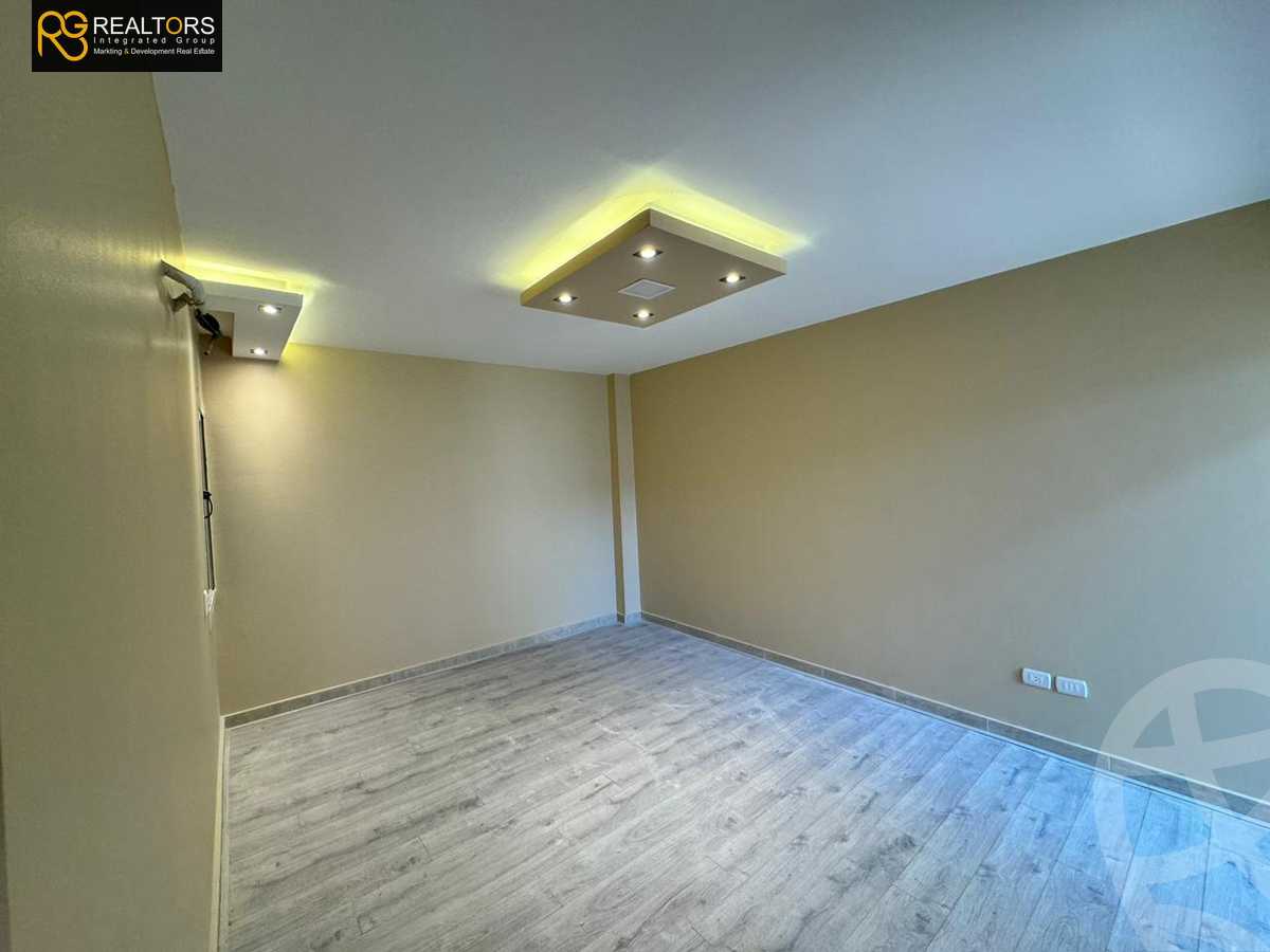 https://aqarmap.com.eg/en/listing/5596223-for-sale-cairo-6th-of-october-hadaeq-october-kmbwnd-fy-hdyq-ktwbr-lake-front