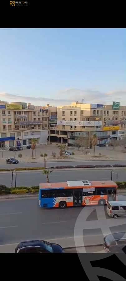 https://aqarmap.com.eg/ar/listing/5596243-for-sale-cairo-6th-of-october-el-ahyaa-neighborhood-3rd-al-hay-al-thalith-st