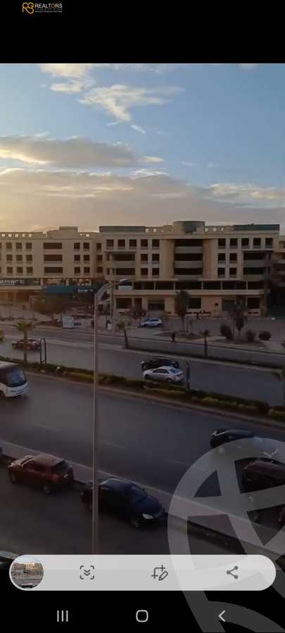 https://aqarmap.com.eg/ar/listing/5596243-for-sale-cairo-6th-of-october-el-ahyaa-neighborhood-3rd-al-hay-al-thalith-st