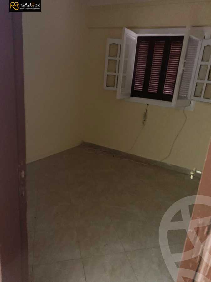 https://aqarmap.com.eg/en/listing/5596414-for-sale-cairo-6th-of-october-el-ahyaa-neighborhood-3rd-al-hay-al-thalith-st