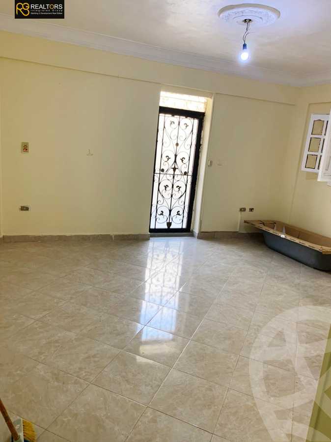 https://aqarmap.com.eg/en/listing/5596414-for-sale-cairo-6th-of-october-el-ahyaa-neighborhood-3rd-al-hay-al-thalith-st
