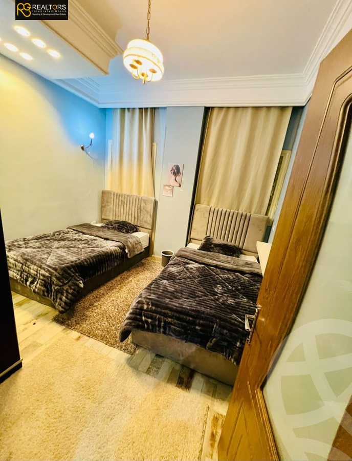 https://aqarmap.com.eg/en/listing/5596422-for-sale-cairo-el-sheikh-zayed-city-compounds-zayed-heights-compound