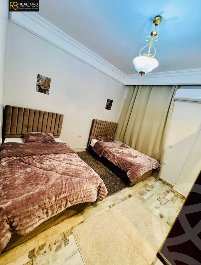 https://aqarmap.com.eg/en/listing/5596422-for-sale-cairo-el-sheikh-zayed-city-compounds-zayed-heights-compound