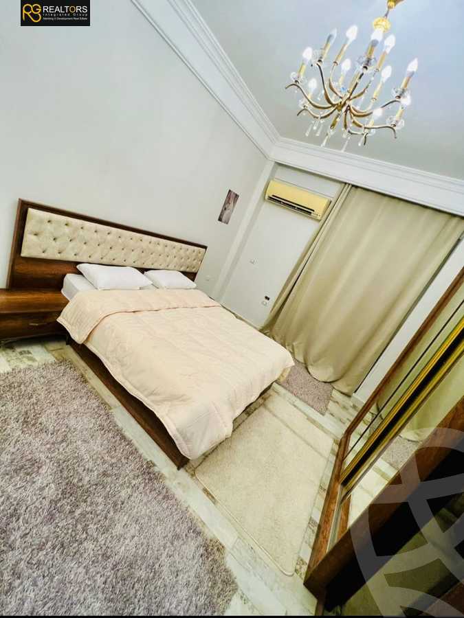 https://aqarmap.com.eg/en/listing/5596422-for-sale-cairo-el-sheikh-zayed-city-compounds-zayed-heights-compound