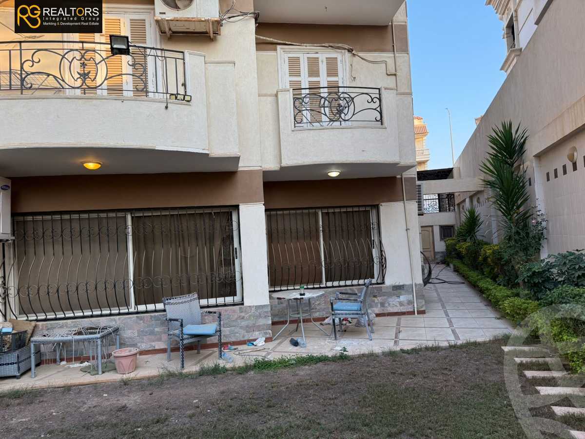 https://aqarmap.com.eg/en/listing/5596928-for-sale-cairo-6th-of-october-featured-neighborhood-first-touristic-village-al-lewaa-mohammed-ezzat-el-zyadi-st