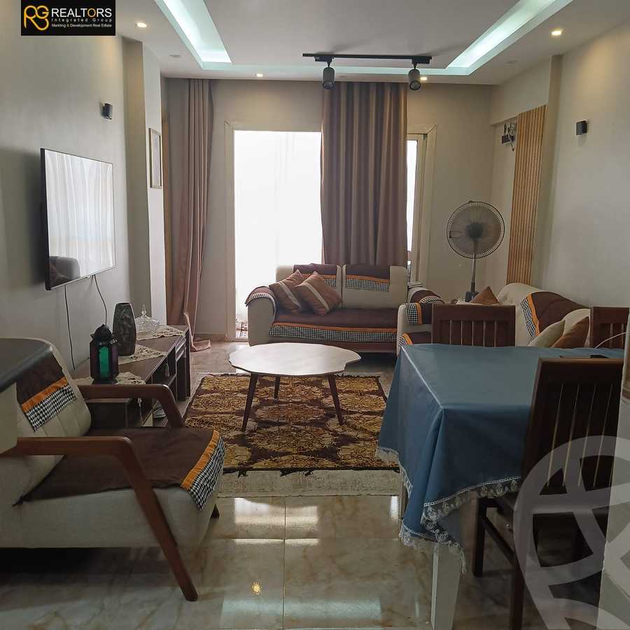 https://aqarmap.com.eg/ar/listing/5641796-for-sale-cairo-6th-of-october-hadaeq-october-kmbwnd-fy-hdyq-ktwbr-djlh-blmz-m-mr-lmrshdy