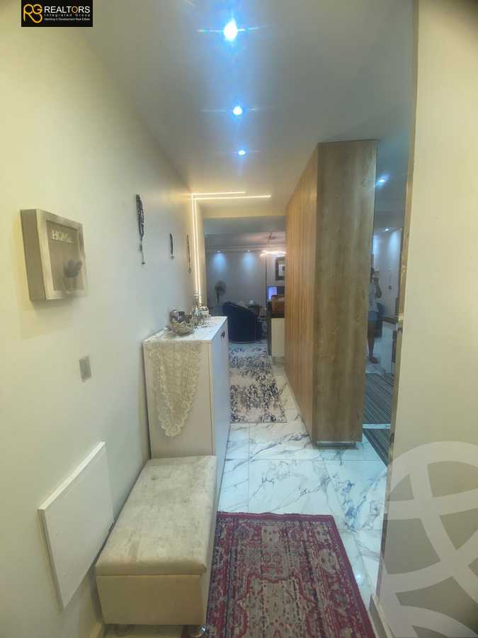 https://aqarmap.com.eg/en/listing/5642891-for-sale-cairo-6th-of-october-hadaeq-october-kmbwnd-fy-hdyq-ktwbr-kenz