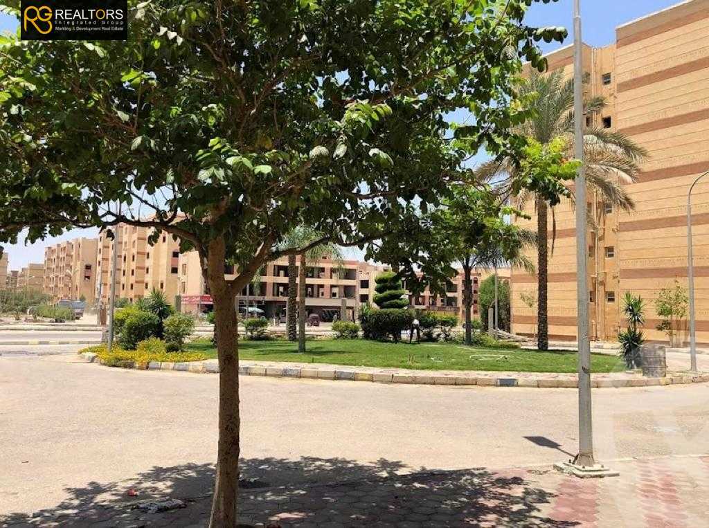 https://aqarmap.com.eg/en/listing/5642904-for-sale-cairo-6th-of-october-hadaeq-october-kmbwnd-fy-hdyq-ktwbr-raya-city
