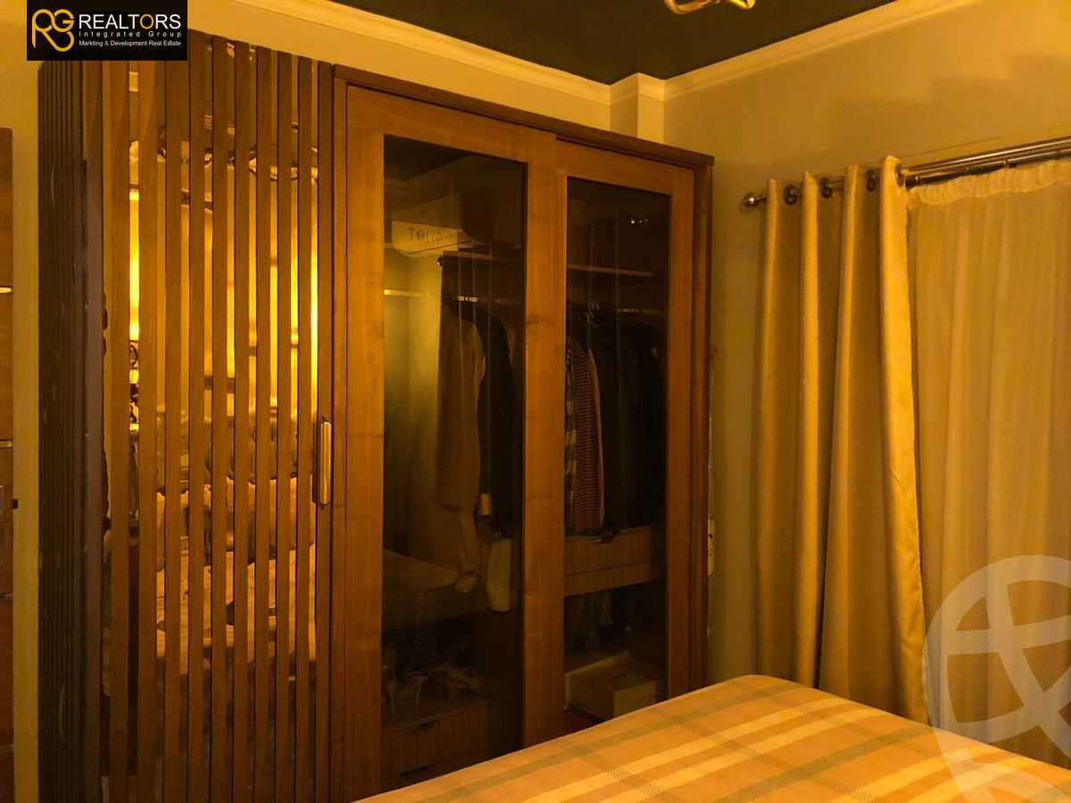 https://aqarmap.com.eg/ar/listing/5643197-for-sale-cairo-6th-of-october-hadaeq-october-kmbwnd-fy-hdyq-ktwbr-degla-gardens