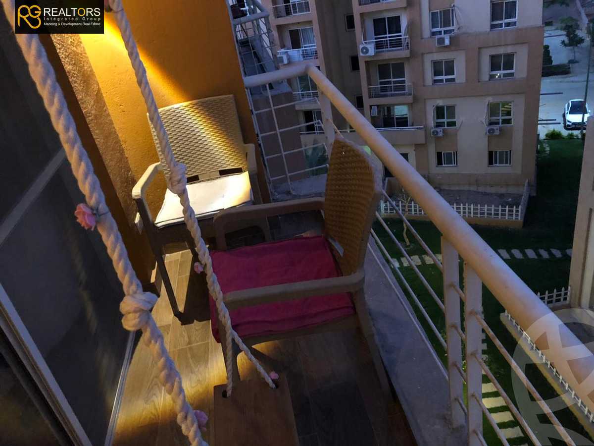 https://aqarmap.com.eg/ar/listing/5643197-for-sale-cairo-6th-of-october-hadaeq-october-kmbwnd-fy-hdyq-ktwbr-degla-gardens