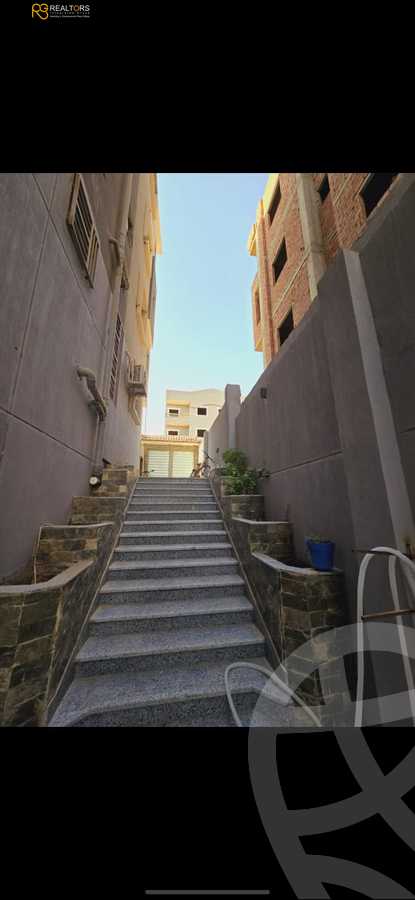 https://aqarmap.com.eg/ar/listing/5643442-for-sale-cairo-6th-of-october-el-tawsaat-el-shamalya-touristic-first-area