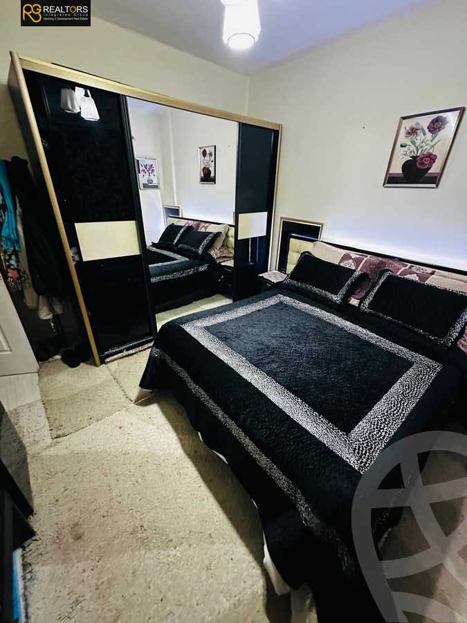 https://aqarmap.com.eg/ar/listing/5643504-for-sale-cairo-6th-of-october-hadaeq-october-kmbwnd-fy-hdyq-ktwbr