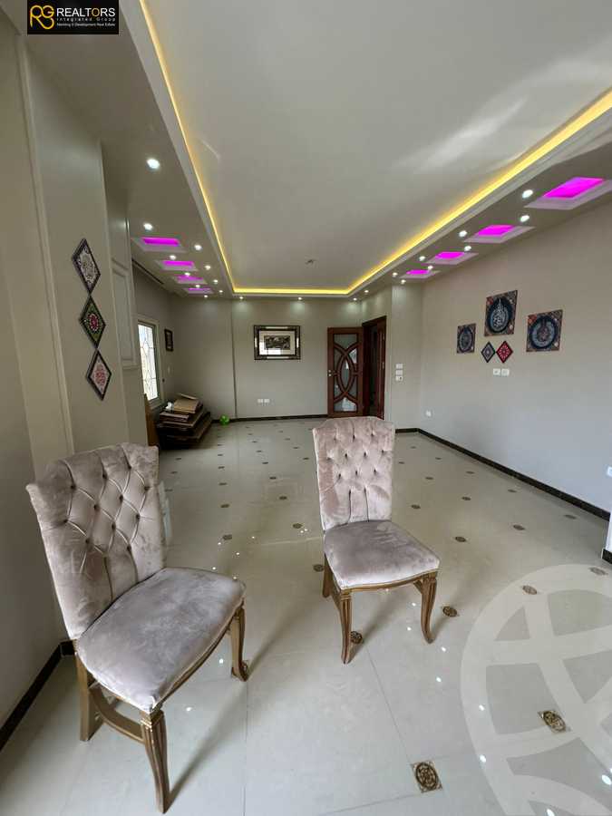 https://aqarmap.com.eg/ar/listing/5654118-for-sale-cairo-6th-of-october-featured-neighborhood-fourth-touristic-village-mahmoud-sami-el-baroudi-st