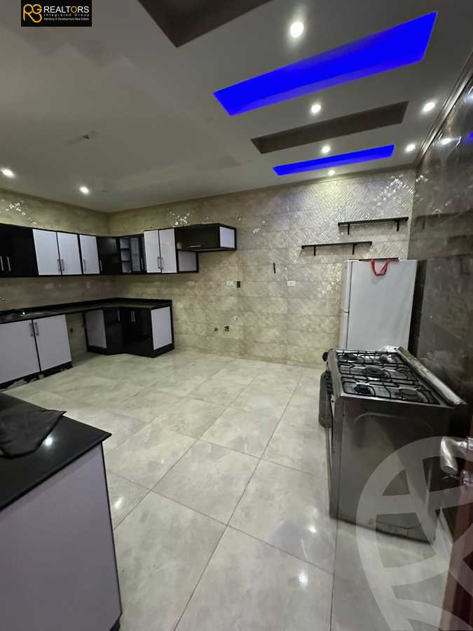 https://aqarmap.com.eg/ar/listing/5654118-for-sale-cairo-6th-of-october-featured-neighborhood-fourth-touristic-village-mahmoud-sami-el-baroudi-st