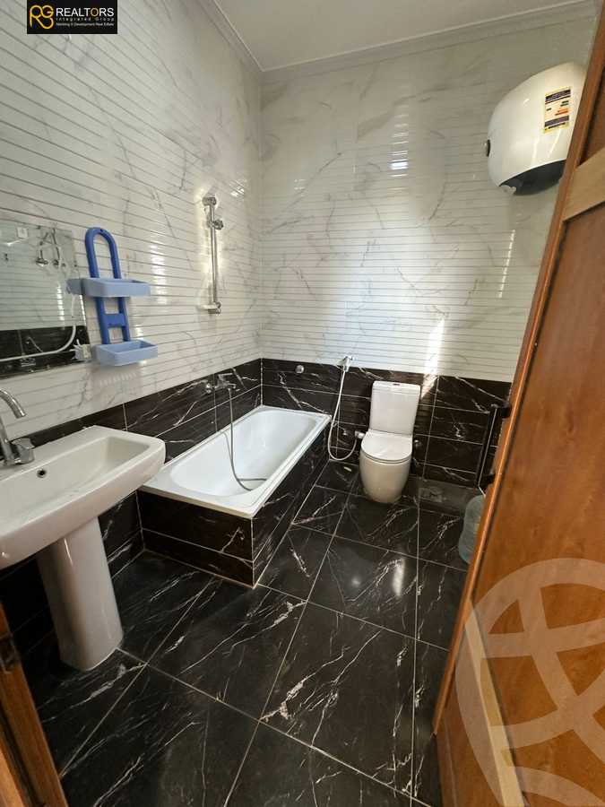https://aqarmap.com.eg/ar/listing/5654118-for-sale-cairo-6th-of-october-featured-neighborhood-fourth-touristic-village-mahmoud-sami-el-baroudi-st