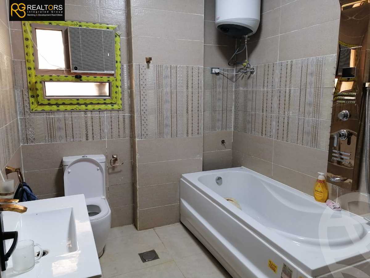 https://aqarmap.com.eg/en/listing/5654195-for-sale-cairo-6th-of-october-el-tawsaat-el-shamalya-hy-2000-qt