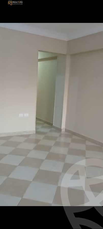 https://aqarmap.com.eg/en/listing/5654365-for-sale-cairo-6th-of-october-el-ahyaa-neighborhood-3rd