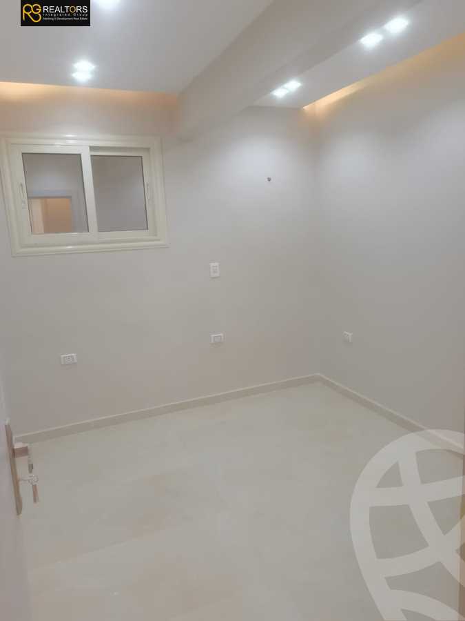 https://aqarmap.com.eg/en/listing/5656871-for-sale-cairo-6th-of-october-el-ahyaa-neighborhood-3rd