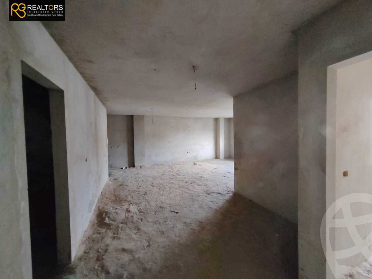 https://aqarmap.com.eg/en/listing/5667265-for-sale-cairo-el-sheikh-zayed-city-compounds-zayed-regency