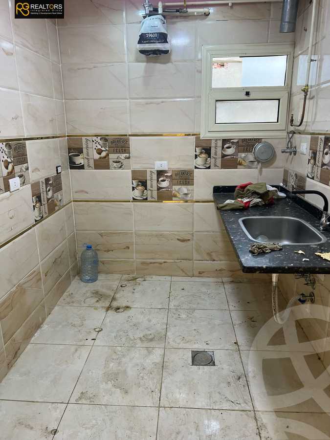 https://aqarmap.com.eg/en/listing/5667304-for-sale-cairo-6th-of-october-el-ahyaa-neighborhood-4th-school-st