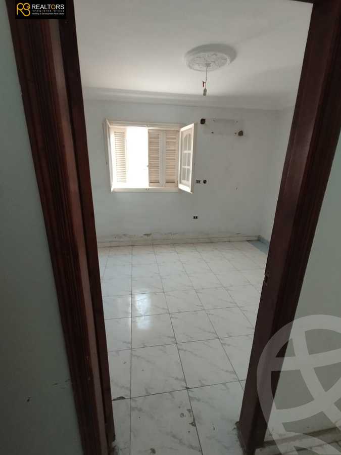https://aqarmap.com.eg/en/listing/5674290-for-sale-cairo-6th-of-october-el-ahyaa-neighborhood-8th