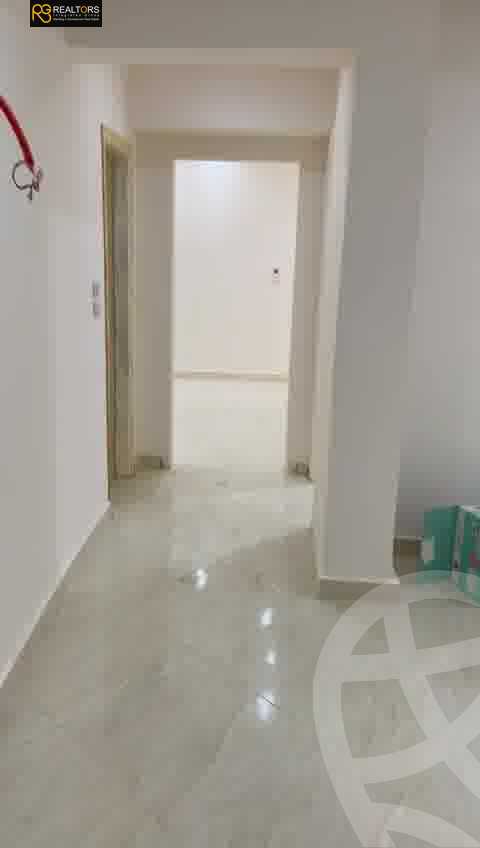 https://aqarmap.com.eg/ar/listing/5674341-for-sale-cairo-6th-of-october-hadaeq-october-kmbwnd-fy-hdyq-ktwbr-zaher-city