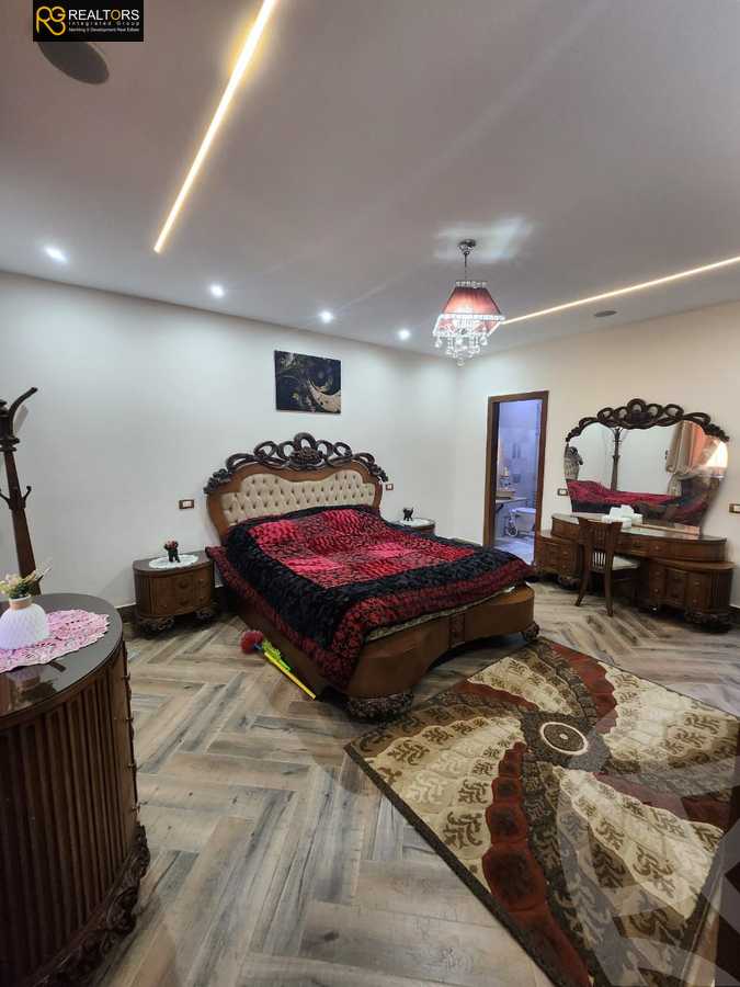 https://aqarmap.com.eg/ar/listing/5705932-for-sale-cairo-el-sheikh-zayed-city-compounds-el-khamayel