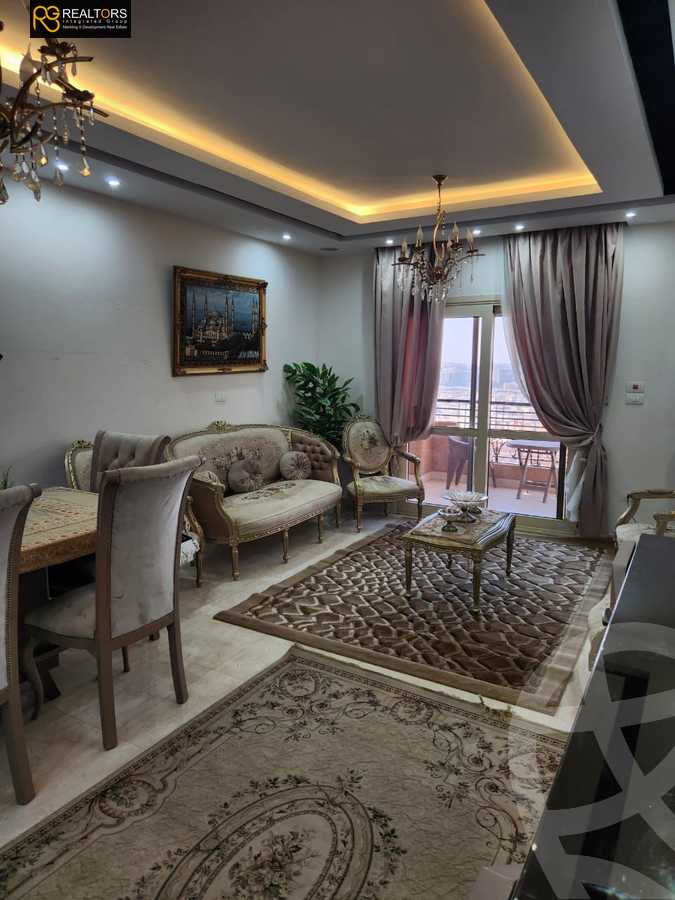https://aqarmap.com.eg/ar/listing/5705932-for-sale-cairo-el-sheikh-zayed-city-compounds-el-khamayel