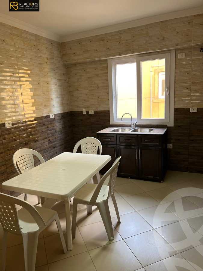https://aqarmap.com.eg/ar/listing/5705942-for-sale-cairo-el-sheikh-zayed-city-compounds-el-khamayel