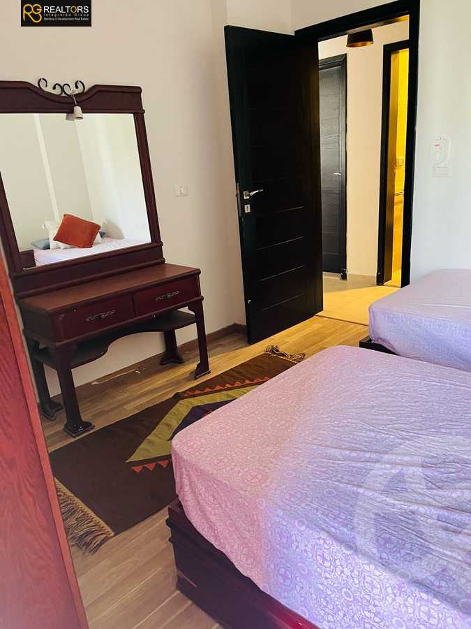 https://aqarmap.com.eg/en/listing/5707433-for-sale-cairo-el-sheikh-zayed-city-compounds-dh-drys