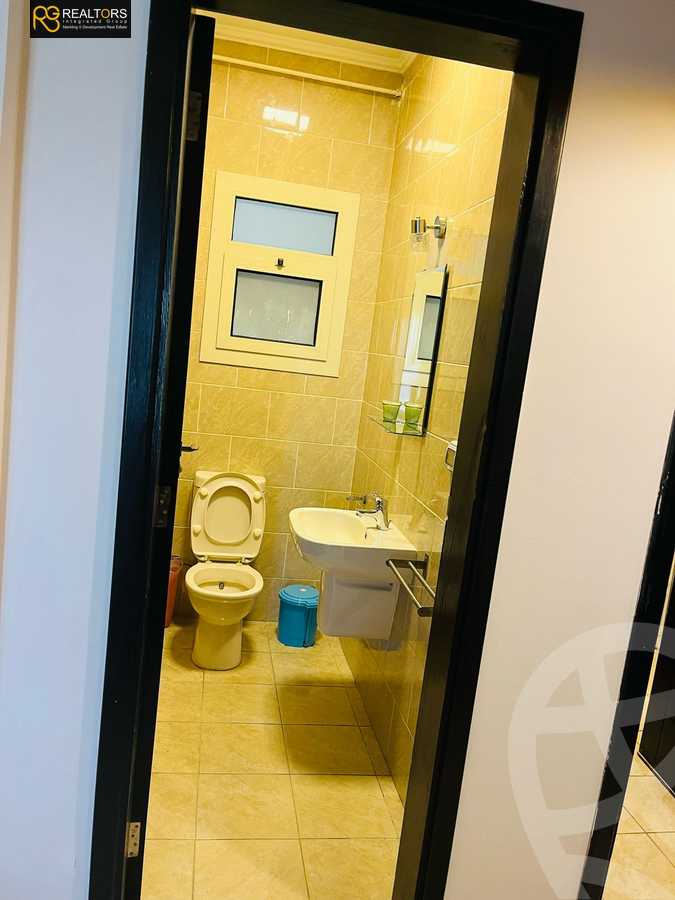 https://aqarmap.com.eg/en/listing/5707433-for-sale-cairo-el-sheikh-zayed-city-compounds-dh-drys