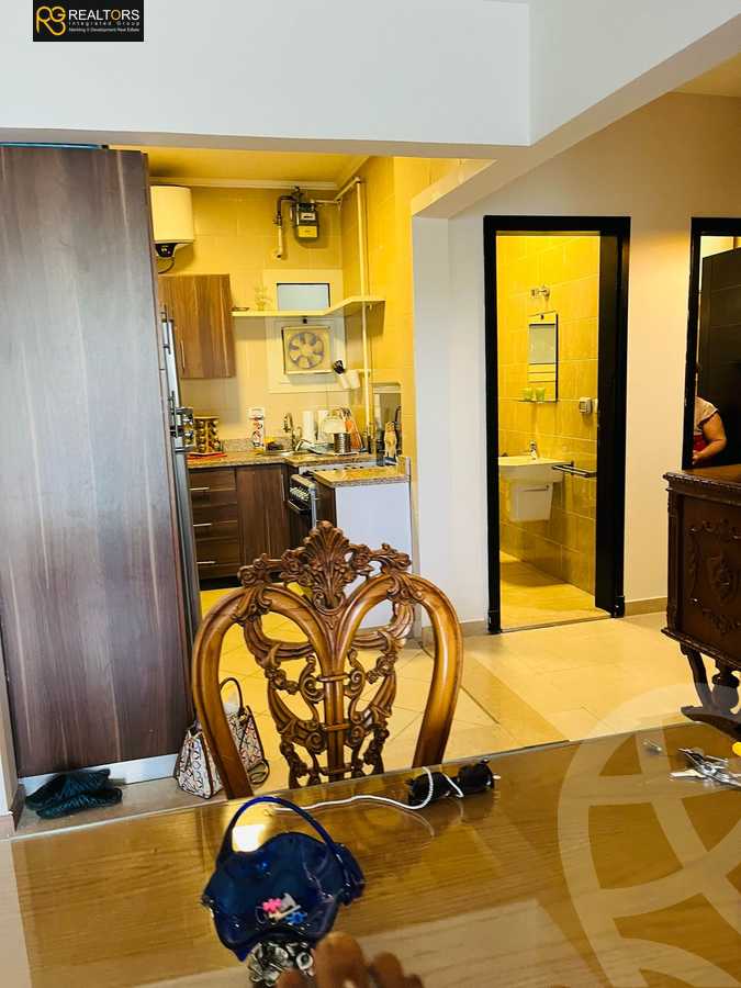 https://aqarmap.com.eg/en/listing/5707433-for-sale-cairo-el-sheikh-zayed-city-compounds-dh-drys