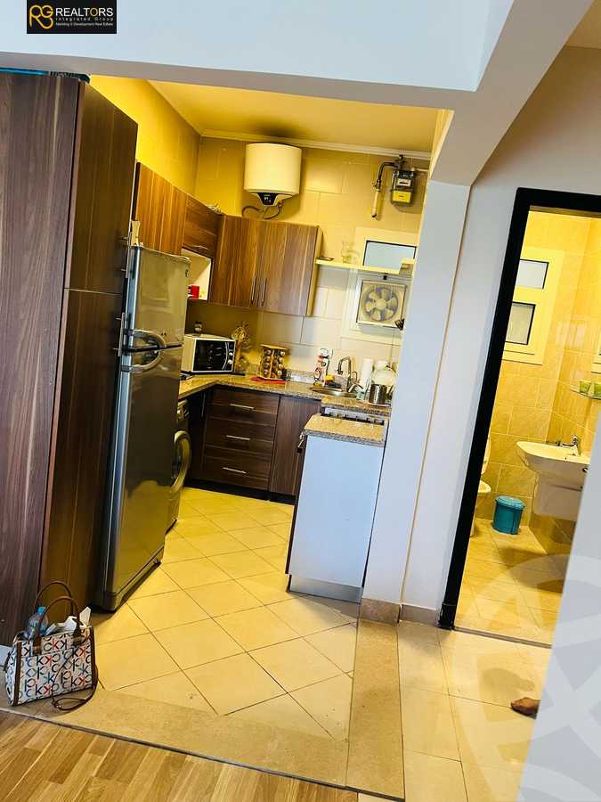 https://aqarmap.com.eg/en/listing/5707433-for-sale-cairo-el-sheikh-zayed-city-compounds-dh-drys