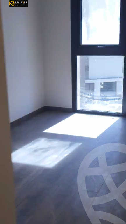 https://aqarmap.com.eg/en/listing/5707452-for-sale-cairo-el-sheikh-zayed-city-compounds-zyd-wr-llttwyr-z-tower