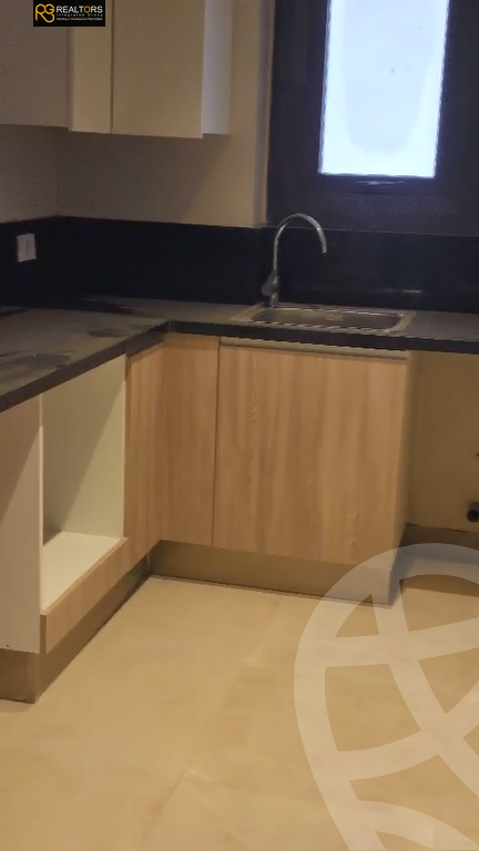 https://aqarmap.com.eg/en/listing/5707452-for-sale-cairo-el-sheikh-zayed-city-compounds-zyd-wr-llttwyr-z-tower
