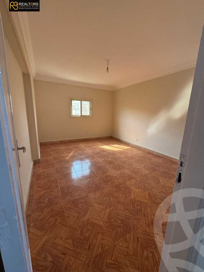 https://aqarmap.com.eg/en/listing/5753146-for-sale-cairo-6th-of-october-el-ahyaa-neighborhood-4th-school-st