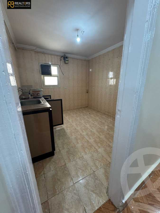 https://aqarmap.com.eg/en/listing/5753146-for-sale-cairo-6th-of-october-el-ahyaa-neighborhood-4th-school-st