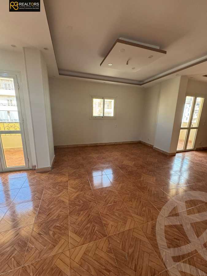 https://aqarmap.com.eg/en/listing/5753146-for-sale-cairo-6th-of-october-el-ahyaa-neighborhood-4th-school-st