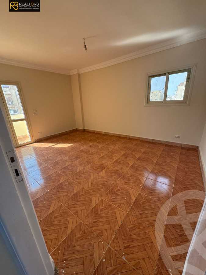 https://aqarmap.com.eg/en/listing/5753146-for-sale-cairo-6th-of-october-el-ahyaa-neighborhood-4th-school-st