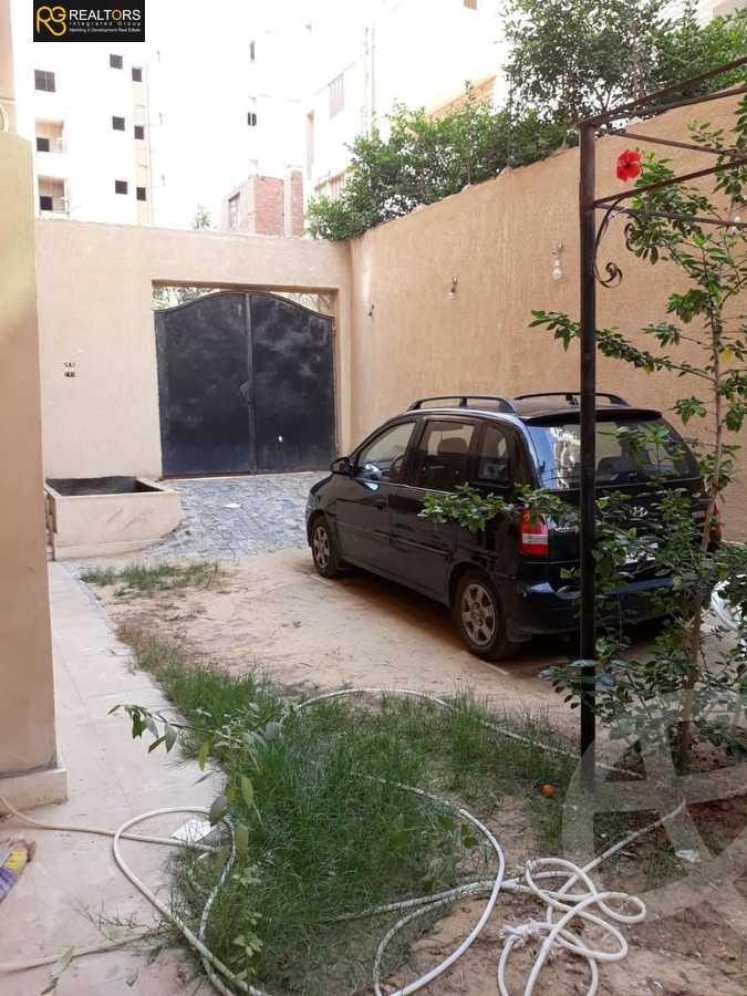 https://aqarmap.com.eg/ar/listing/5774872-for-sale-cairo-6th-of-october-el-ahyaa-neighborhood-4th-al-mostashar-ahmed-layali-st