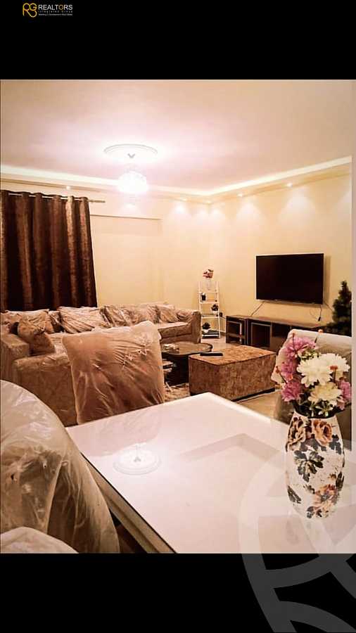 https://aqarmap.com.eg/en/listing/5774942-for-rent-cairo-el-sheikh-zayed-city-compounds-el-khamayel