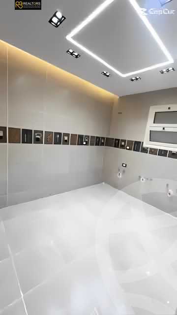 https://aqarmap.com.eg/en/listing/5774948-for-sale-cairo-el-sheikh-zayed-city-compounds-el-khamayel