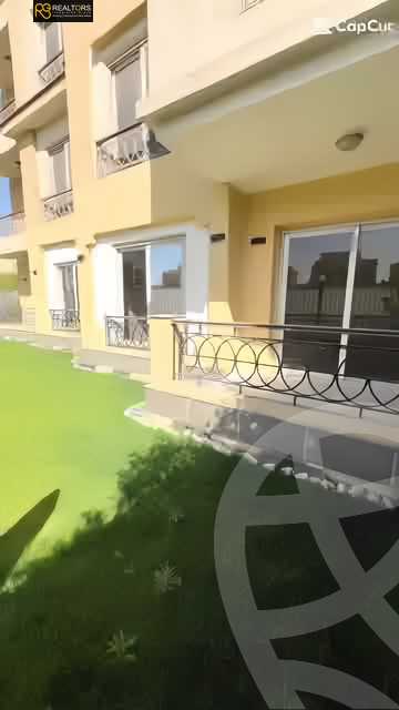 https://aqarmap.com.eg/en/listing/5774948-for-sale-cairo-el-sheikh-zayed-city-compounds-el-khamayel