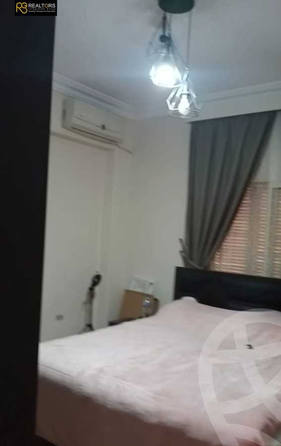 https://aqarmap.com.eg/ar/listing/5788883-for-sale-cairo-6th-of-october-el-ahyaa-neighborhood-1st-sixth-neighborhood
