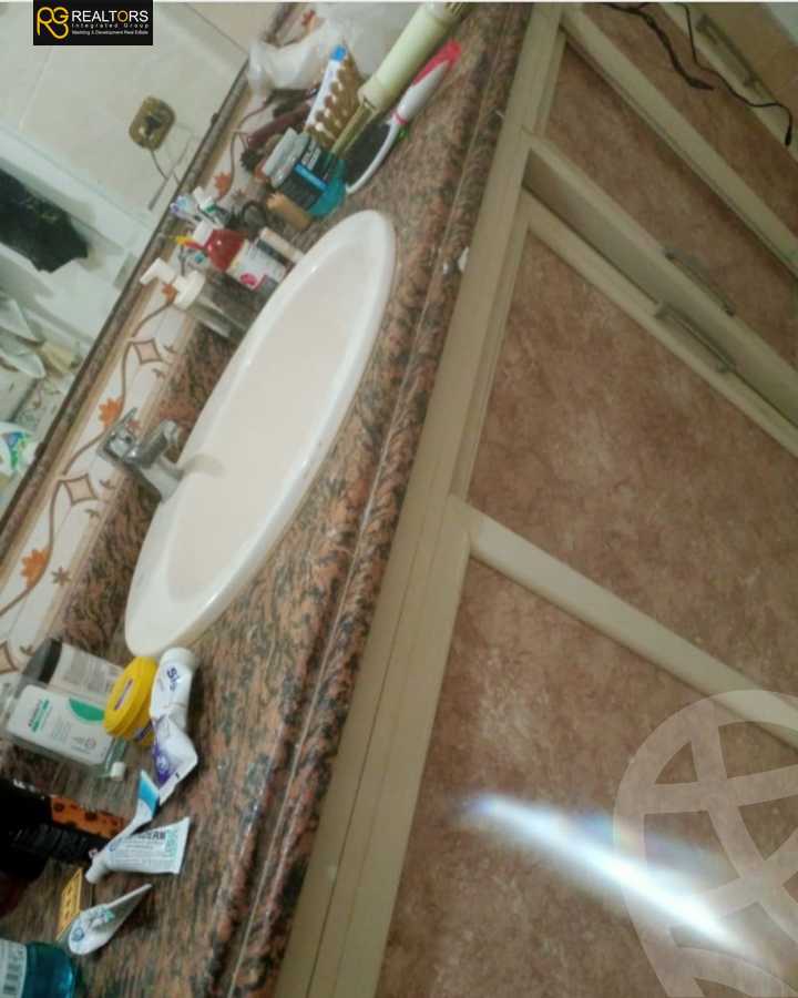 https://aqarmap.com.eg/ar/listing/5788883-for-sale-cairo-6th-of-october-el-ahyaa-neighborhood-1st-sixth-neighborhood
