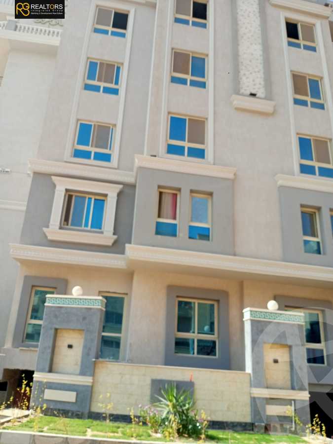 https://aqarmap.com.eg/ar/listing/5788915-for-sale-cairo-6th-of-october-hadaeq-october-kmbwnd-fy-hdyq-ktwbr-zaher-city