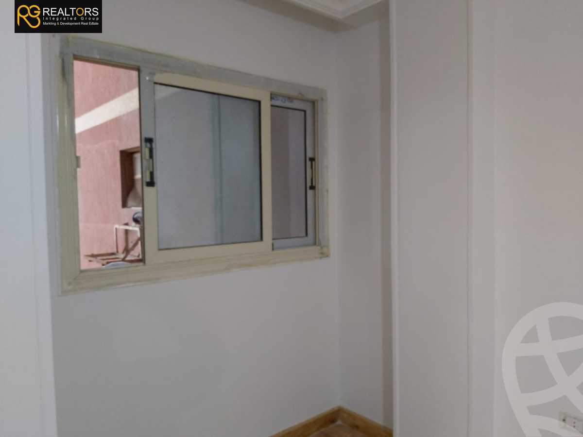 https://aqarmap.com.eg/ar/listing/5924420-for-sale-cairo-6th-of-october-central-axis
