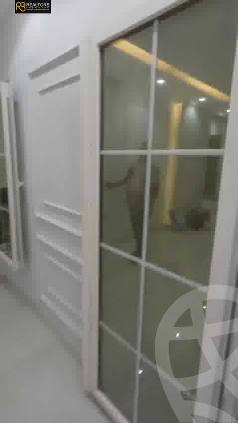 https://aqarmap.com.eg/en/listing/5924570-for-sale-cairo-6th-of-october-el-tawsaat-el-shamalya-hy-2000-qt